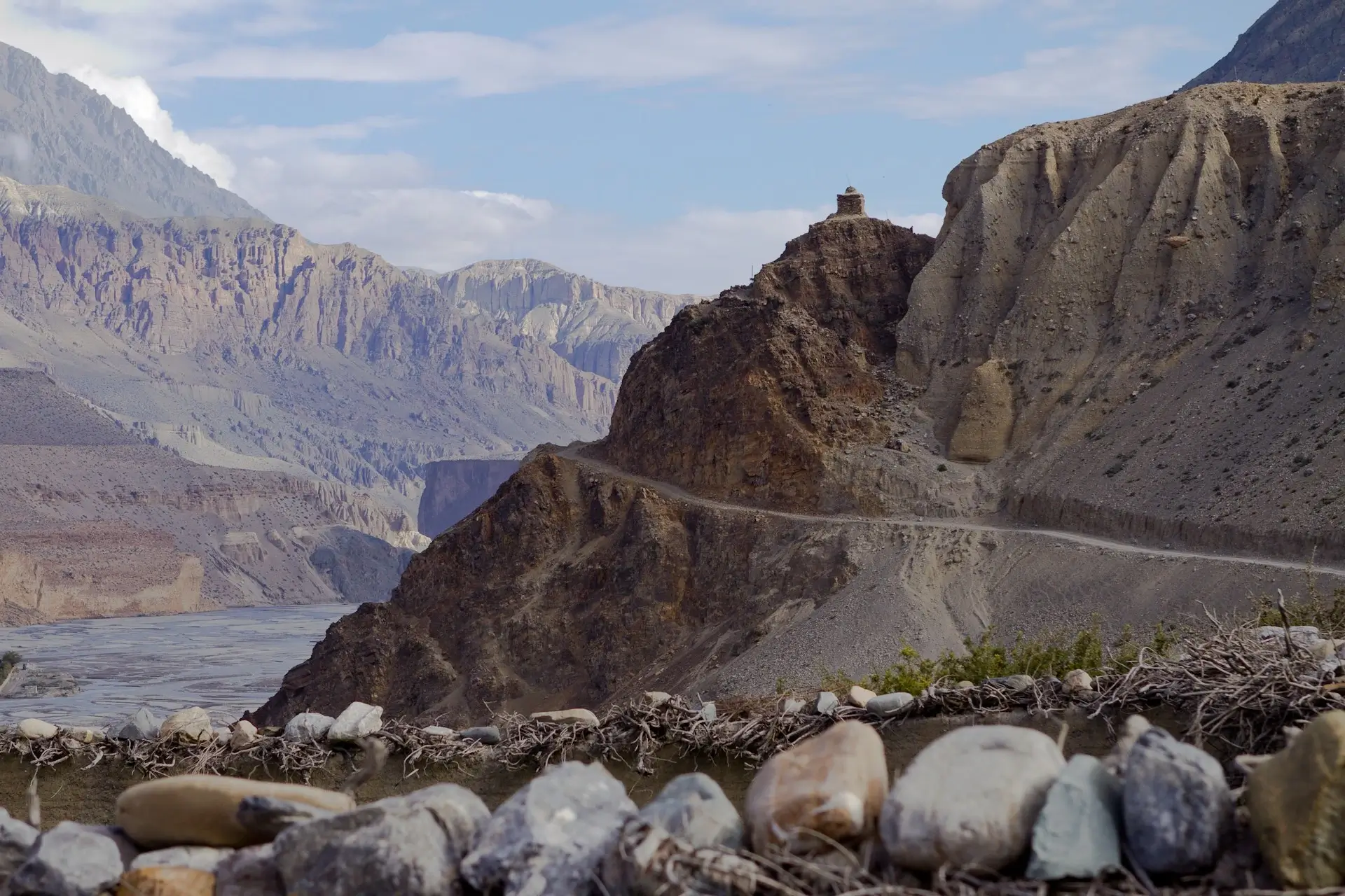 A guide to upper mustang road trip form Kathmandu to Lo Manthang